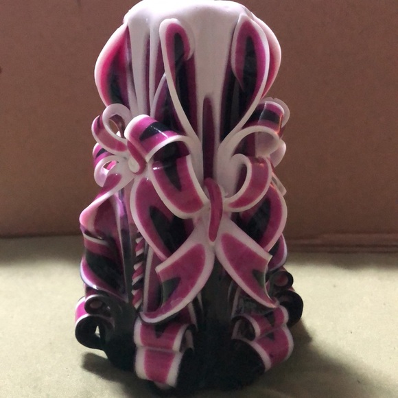 Handmade wax candle - Picture 2 of 2